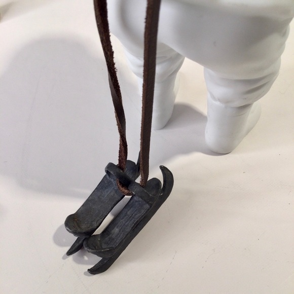 Dept 56 Winter Silhouette Skating Child White Porcelain With Pewter Skat… - Picture 8 of 9